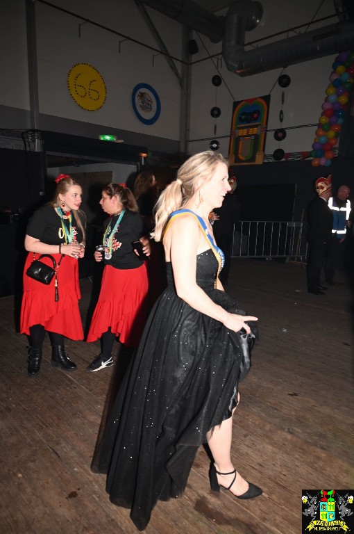 ../Images/Opwarmbal 2026 300.jpg